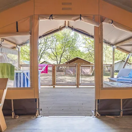 Ferienpark Easyatent Safari Tent Lanterna Červar-Porat